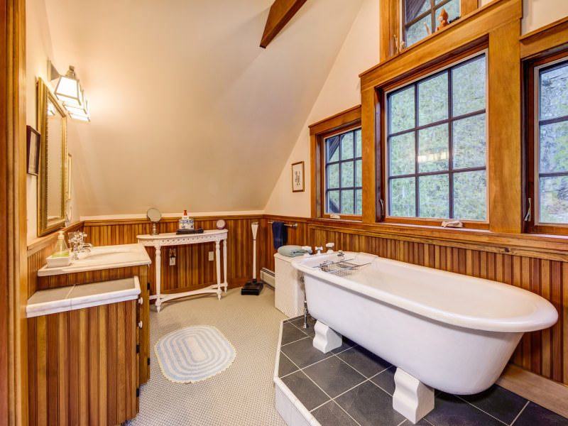 Acadia Lodge