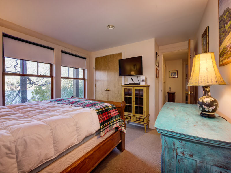 Acadia Lodge