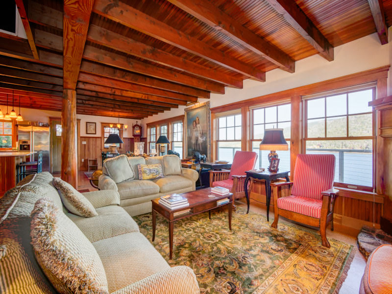 Acadia Lodge