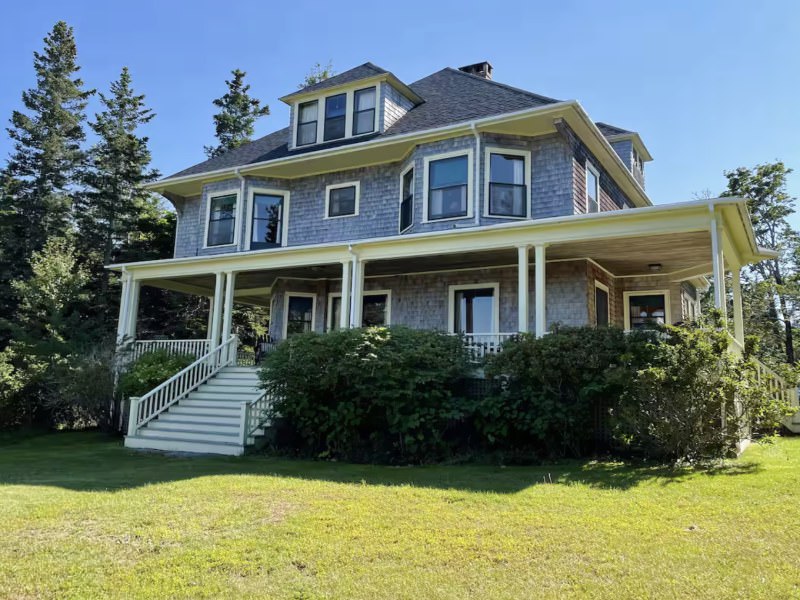 Manset Rock Main House