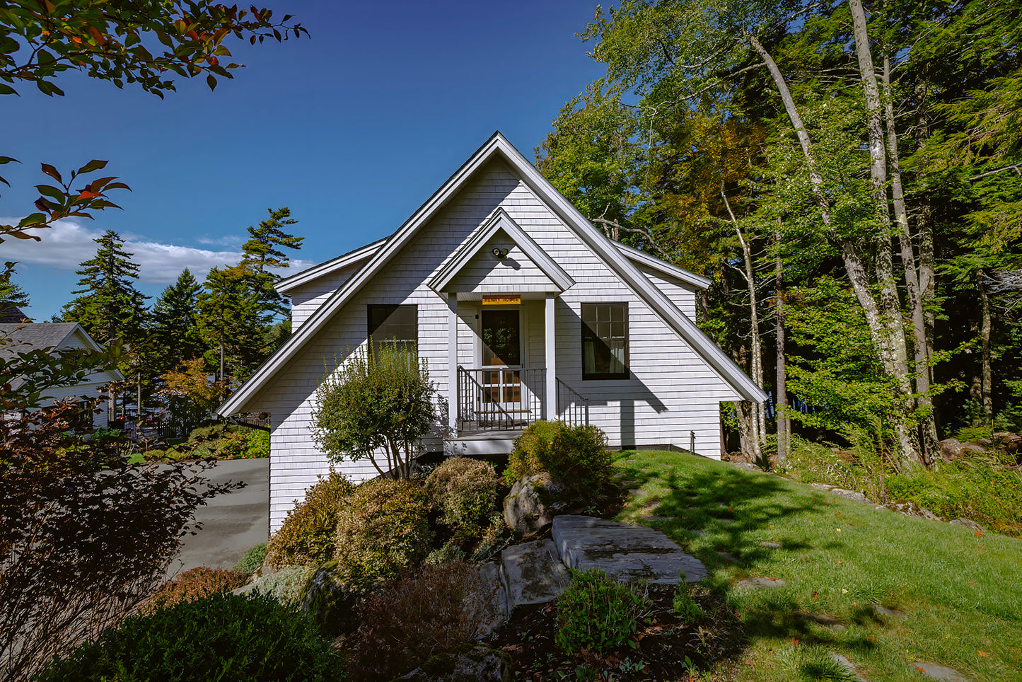 Goose Hill - Lakefront on Long Pond